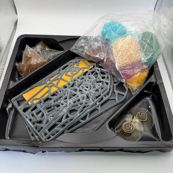 VTG Stained Glass Look Christmas Nativity Scene Kit Baking Crystal Craft Kit - Picture 5 of 6